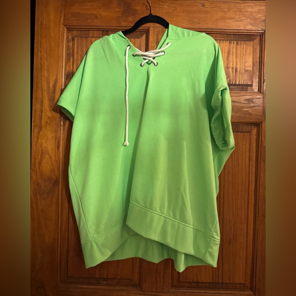 Sew in Love 3X hoodie short sleeve lace up front. 
Purchased @ a boutique. NWOT